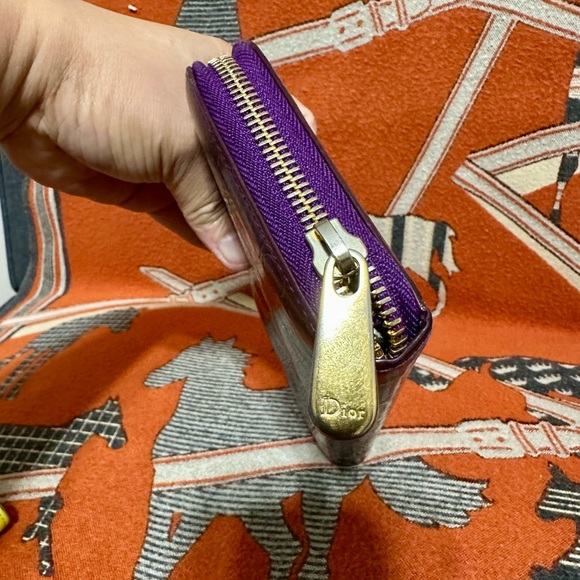 CHRISTIAN DIOR ❤️🌟PATENT LEATHER ZIPPY WALLET⭐️ - Picture 3 of 8